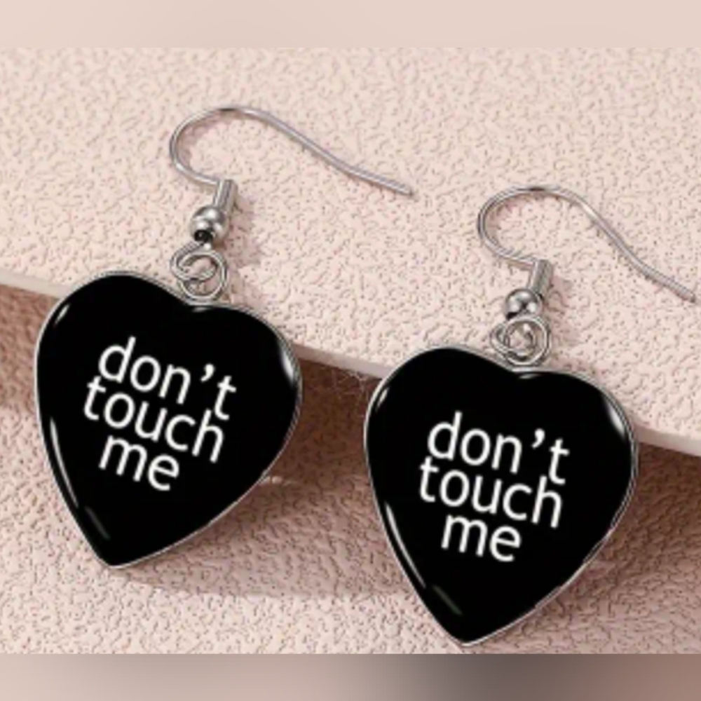 2/30$ Or 3/$35 Black Vintage time glass dangle Heart Crystal Glassearrings(#079)